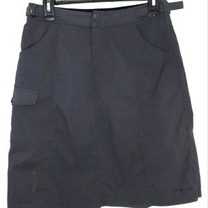 Marmot Riley Hiking Active Skirt. Belted and Pockets. Blue Nylon Elastane Blend.